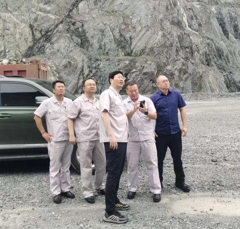 辽宁OB电竞集团董事长鲁珏赴鞍山金和矿业有限公司督导查抄防汛工作